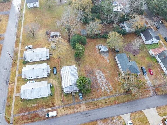 2nd image of 305 North Avenue