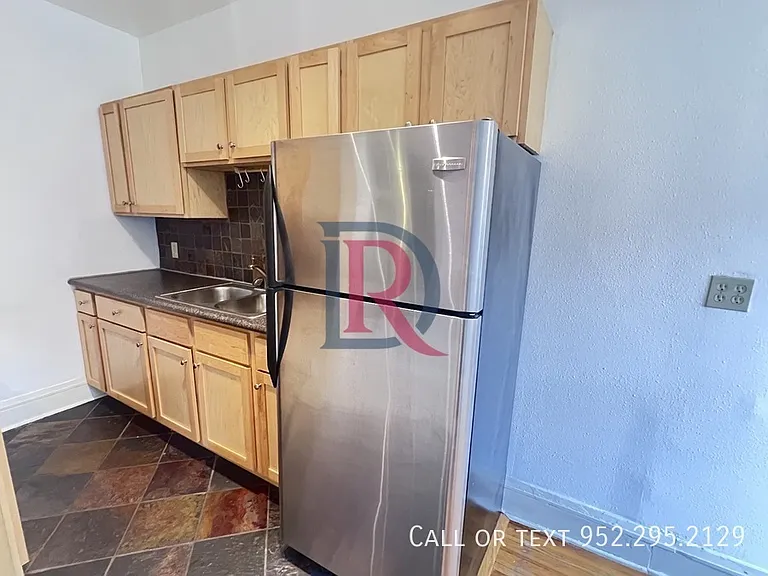 1820 1st Ave S #305 — Photo 2