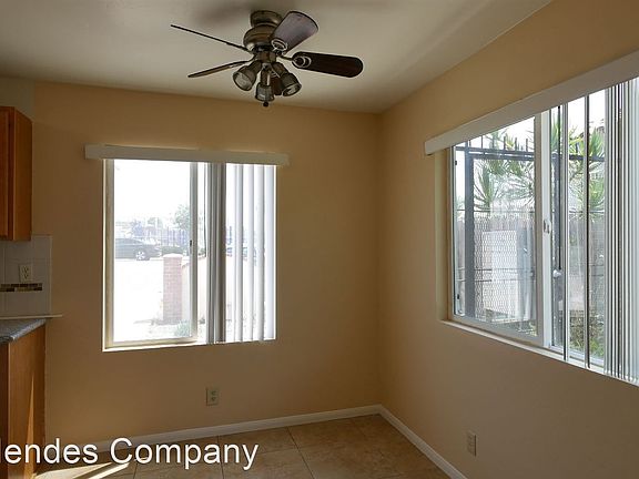 4th image of 4420 Oregon St #1