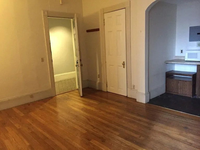 271 Dartmouth St #1A — Photo 4