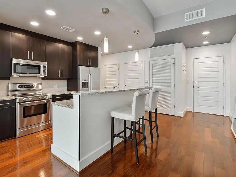 1080 Peachtree St NE #1415FURNISHED — Photo 8