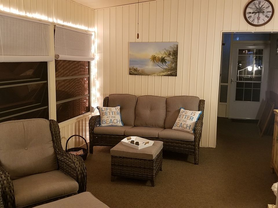 Carpeted Lanai