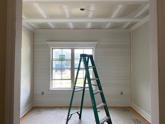 5th image of 3951 Duchess Ct