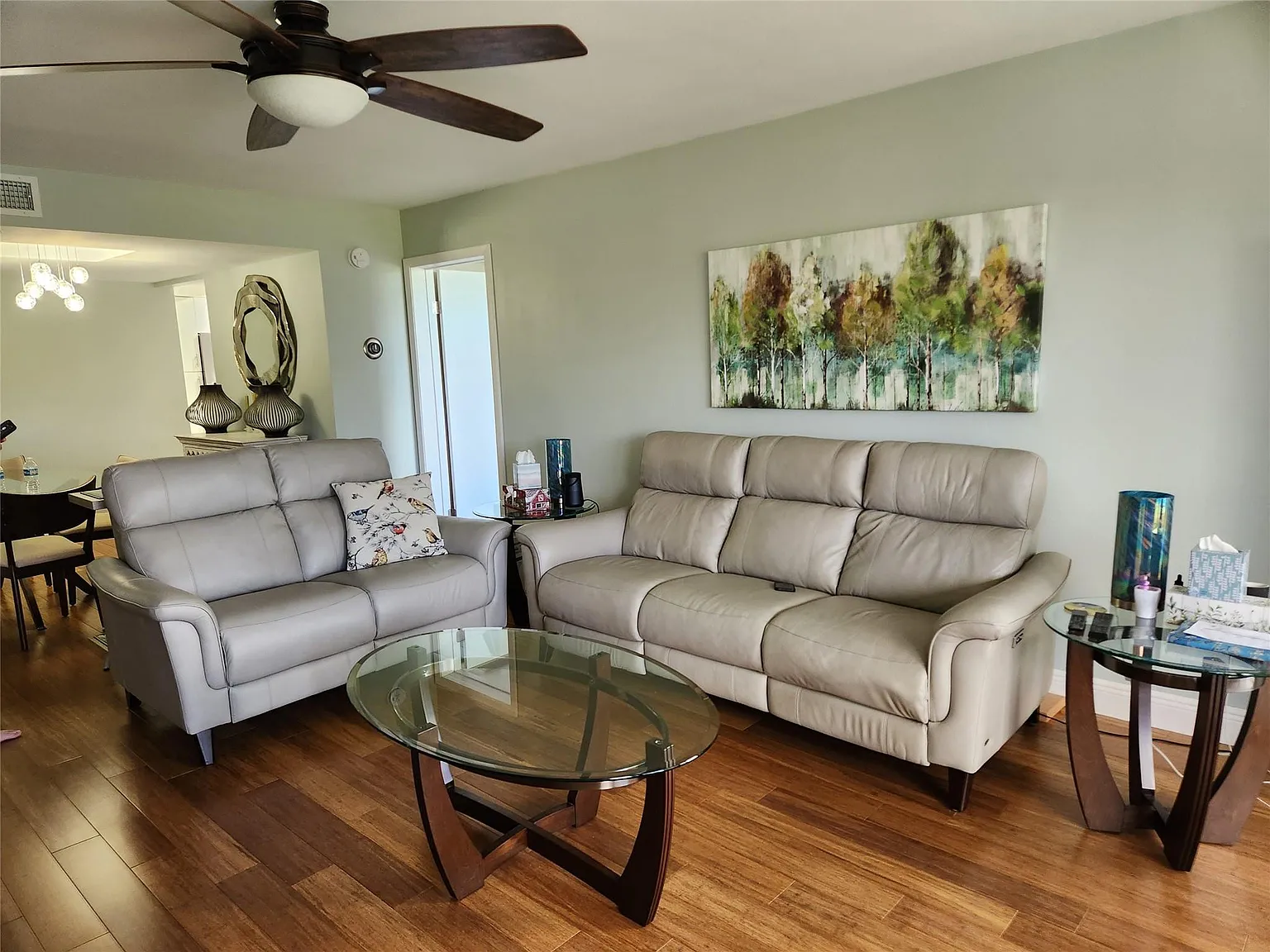 2 bed, 2.5 bath, 1260 sqft, $3,000 — Photo 4