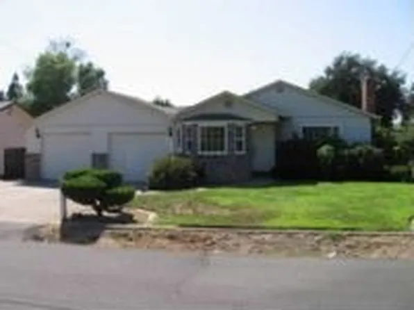3800 Circle Dr, Loomis, CA 95650