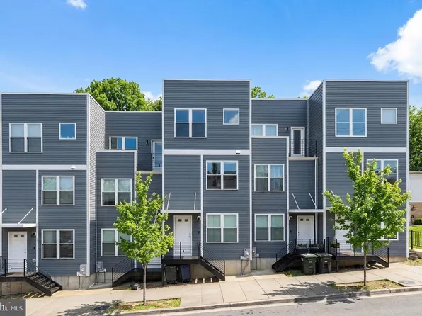 2210 Hunter Pl SE, Washington, DC 20020