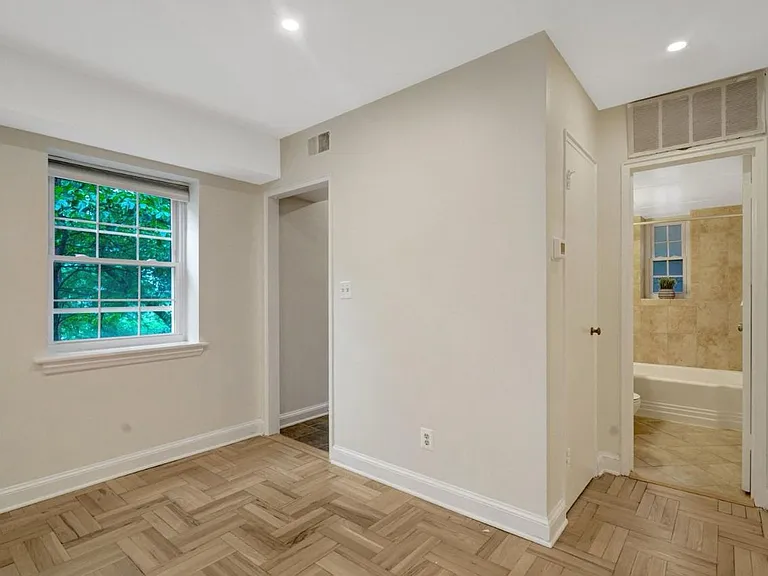 1315 N Ode St #704 — Photo 14