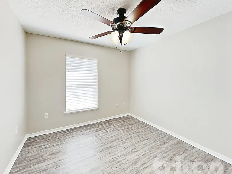 353 Comfort Dr — Photo 11