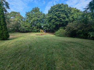 64 Bowen St, Hamden, CT 06514