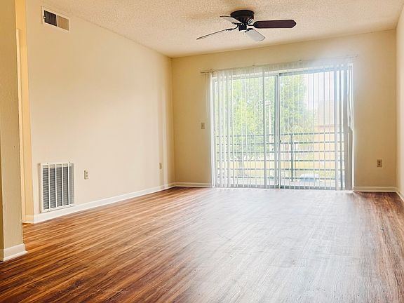 2nd image of 5214 Via Hacienda Cir APT 205