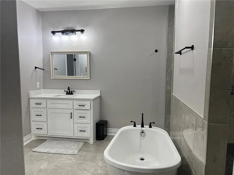 4006 Talbot Dr — Photo 24