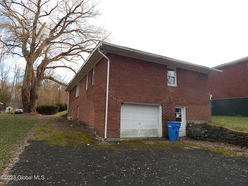 4th image of 67 Briar Avenue