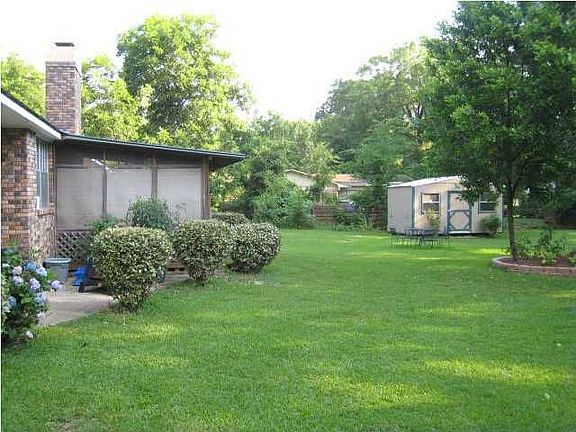 5th image of 103 Queen Anne Dr
