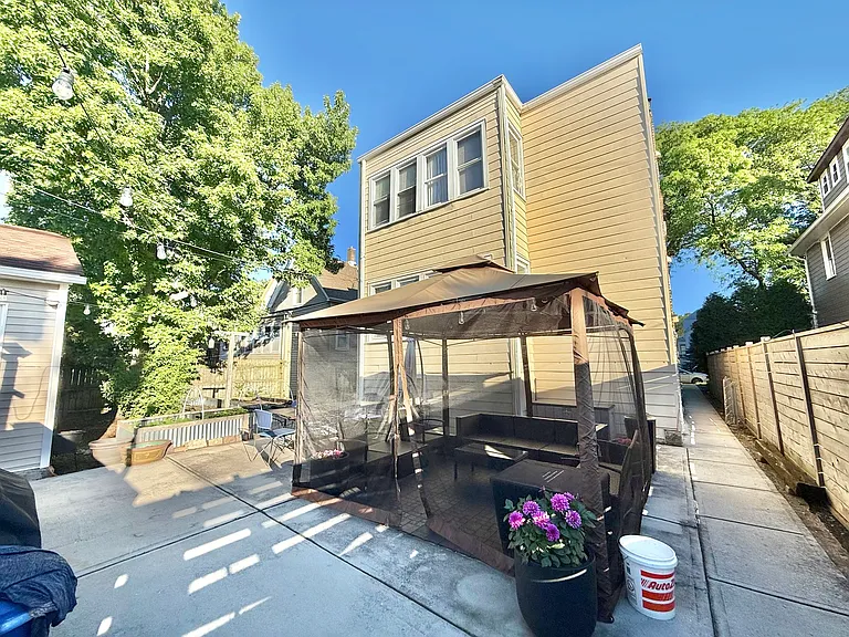 5834 W Dakin St #G — Photo 17