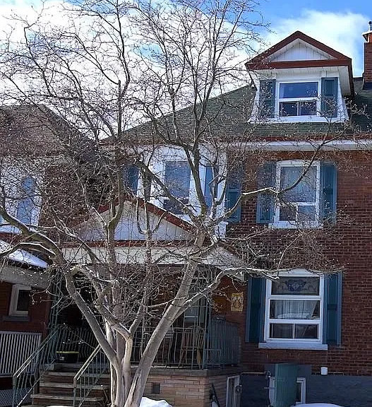 32 Beatrice St #BASEMENT — Photo 2
