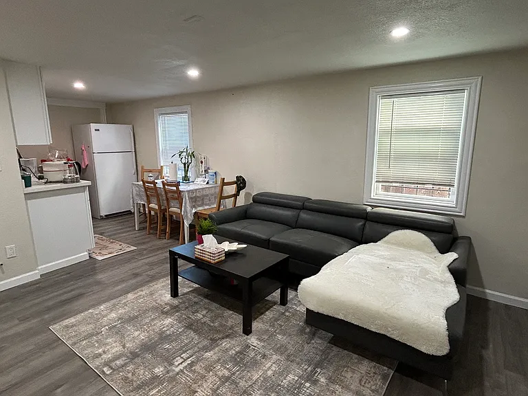 457 E 12th St #2 — Photo 3