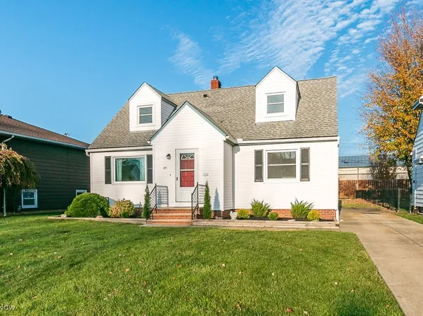 271 E 312th St, Willowick, OH 44095
