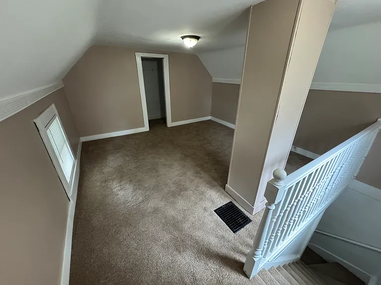 327 N Church St — Photo 4
