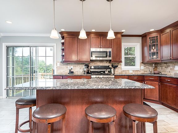 4th image of 4501 Sawgrass Ct