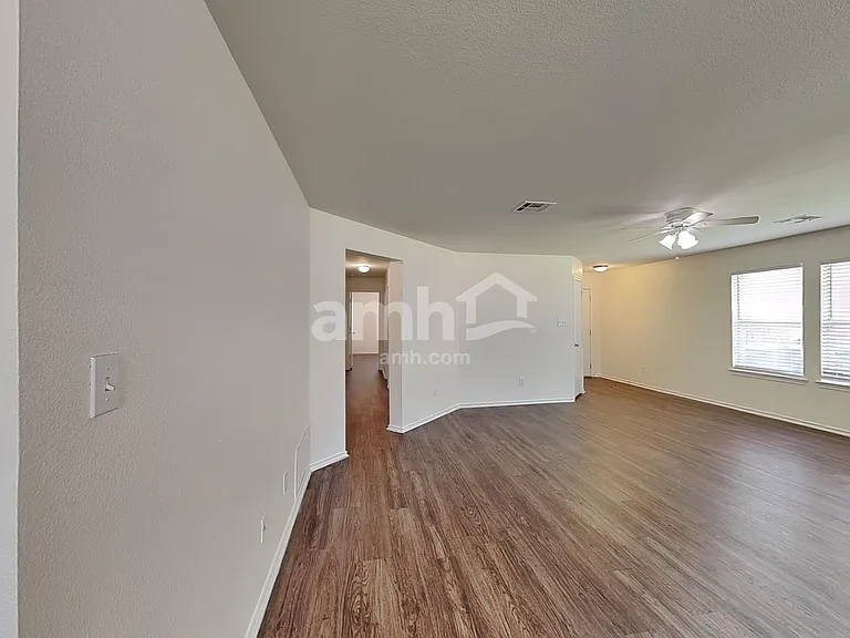 211 Remington Run — Photo 7