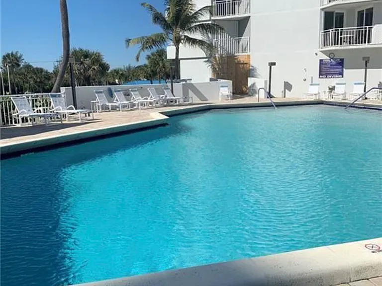 9600 S Ocean Dr #104 — Photo 29
