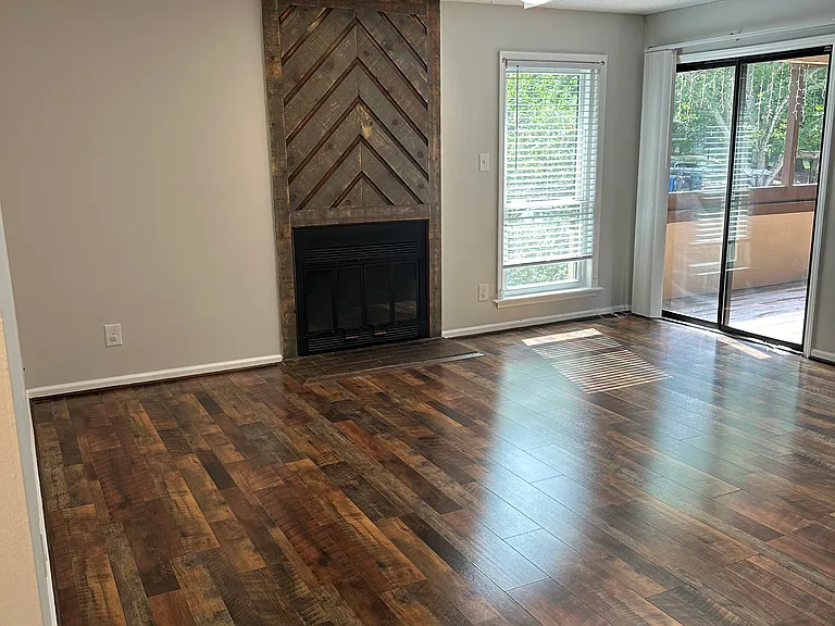 5730 Dockside Dr — Photo 2