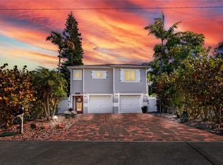 13231 3rd St E, Madeira Beach, FL 33708