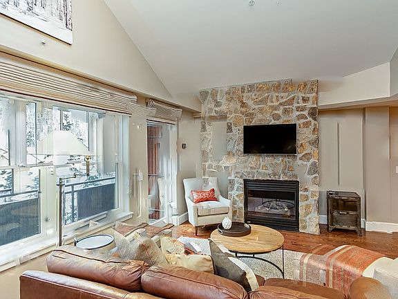 3rd image of 550 Depot Ave #207