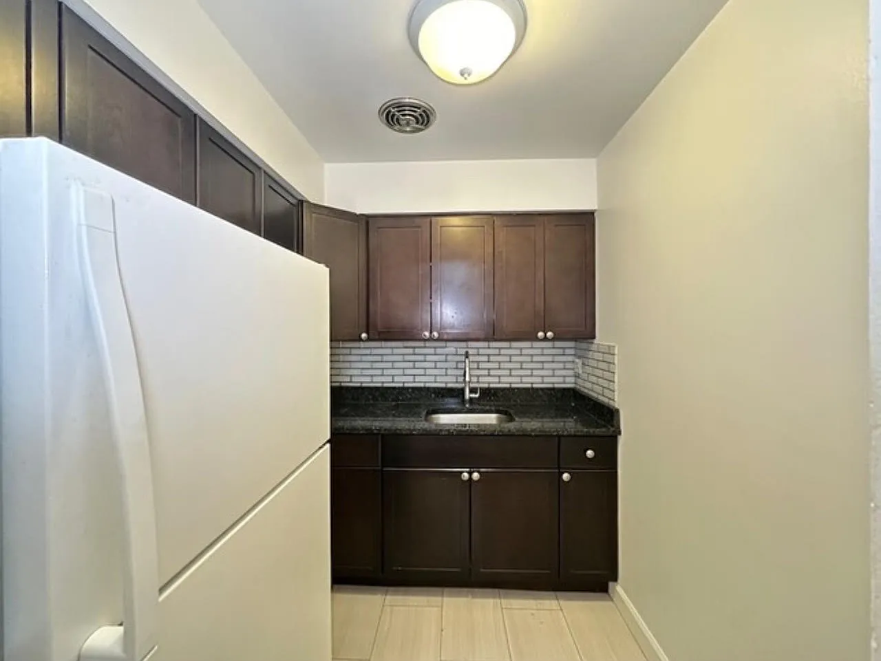 1 bed, 750 sqft, $1,600 — Photo 3