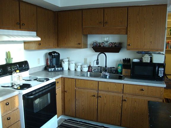 4th image of 608 Willowood Dr