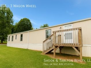1158-3 Wagon Wheel Rd, Hickory, NC 28602