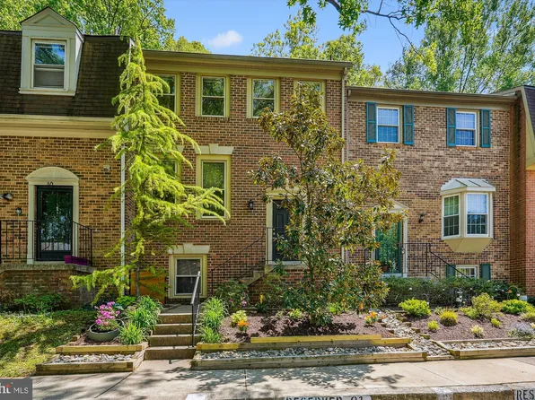 8 Plum Grove Way, Gaithersburg, MD 20878