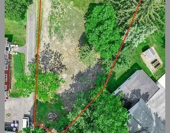 4th image of 5057 Lake Shore Rd