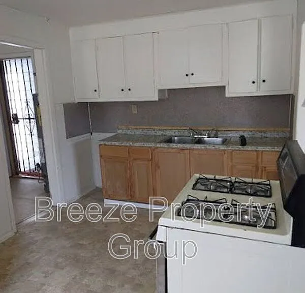 3405 Beaumont Dr — Photo 5