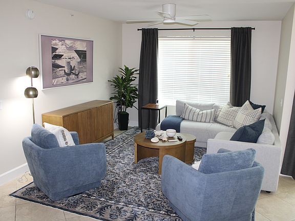 4th image of 1208 Villa Cir