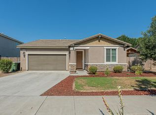 1083 Opal Ave, Lemoore, CA 93245