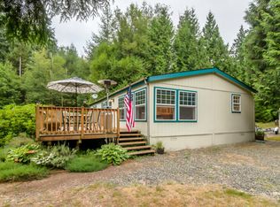 8587 Loomis Trail Ln, Blaine, WA 98230