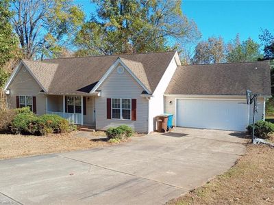 105 Wolf Den Ct, Climax, NC, 27233