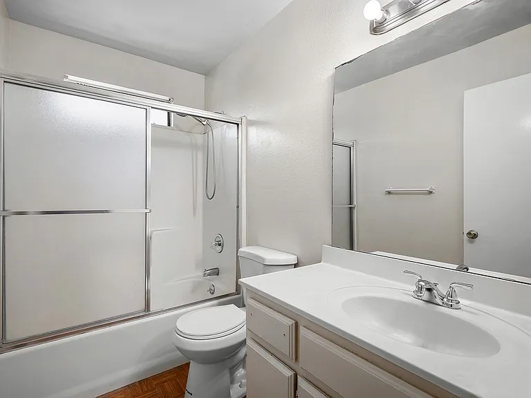 330 Pioneer Dr #6 — Photo 13