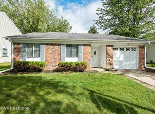 29W750 Hurlingham Dr, Warrenville, IL 60555