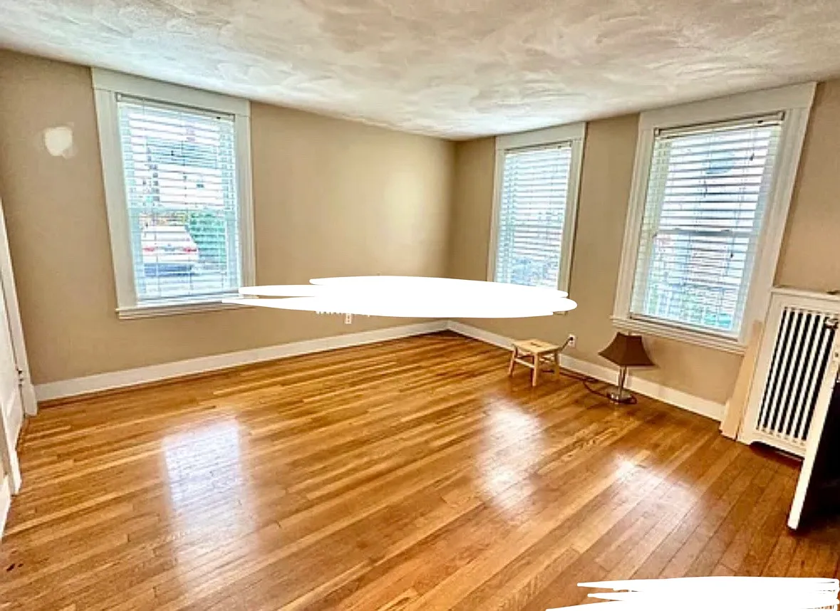 2 bed, 9999 sqft, $2,300 — Photo 2