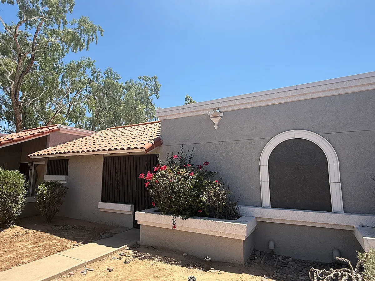 Building Photo - 4820 N 89th Ave #42
