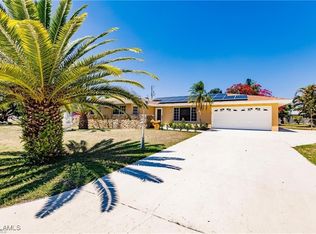 1005 E Penn Rd, Lehigh Acres, FL 33936