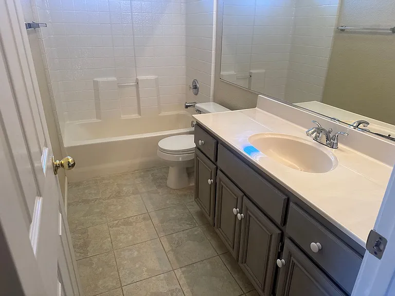 961 Celestine Cir — Photo 29