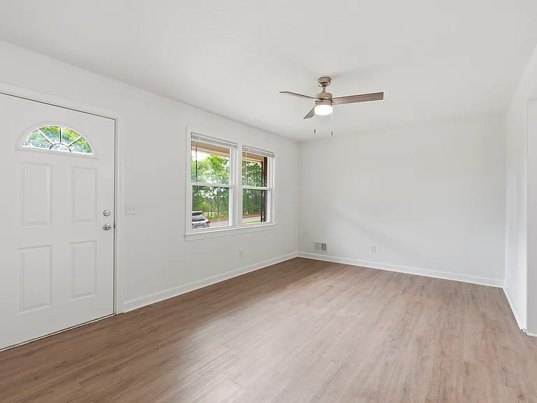1012 Starmount Dr — Photo 14