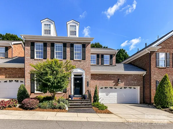 9415 Bonnie Briar Cir, Charlotte, NC 28277