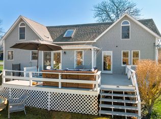 17 Crocker Ln, New Harbor, ME 04554