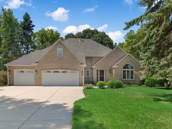 8978 Jewel Ave S, Cottage Grove, MN 55016