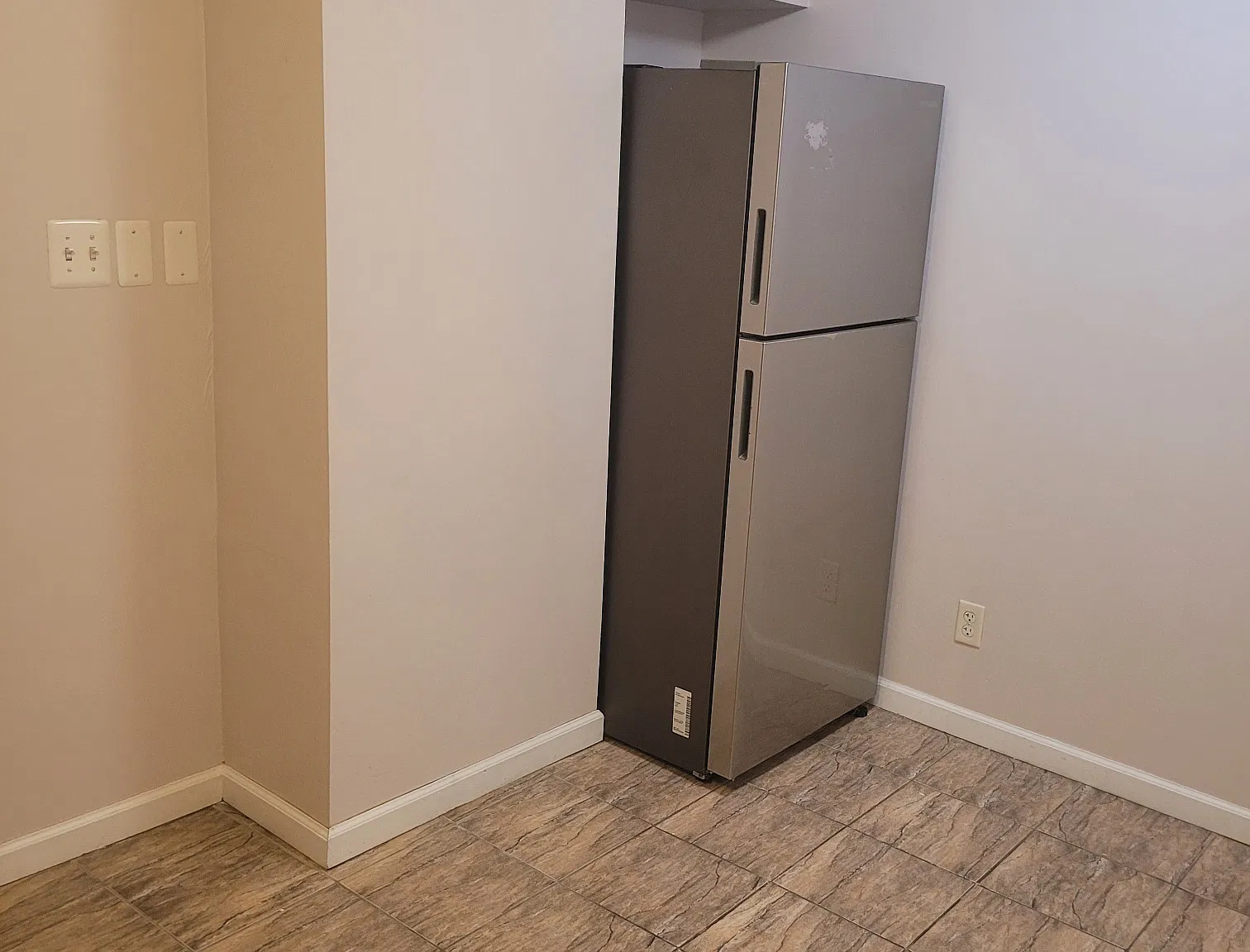 Studio, $1,350 — Photo 3