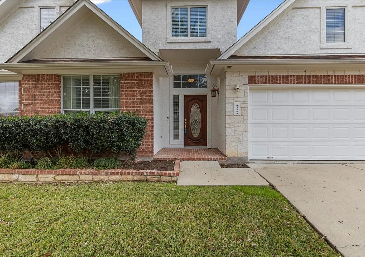 4BR | 3BA Home with Home Theater and Waterfront Backyard in Pflugerville! — Photo 4